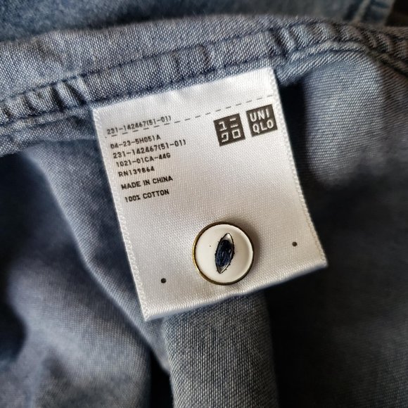 Uniqlo Denim Button Up Shirt - Picture 6 of 6